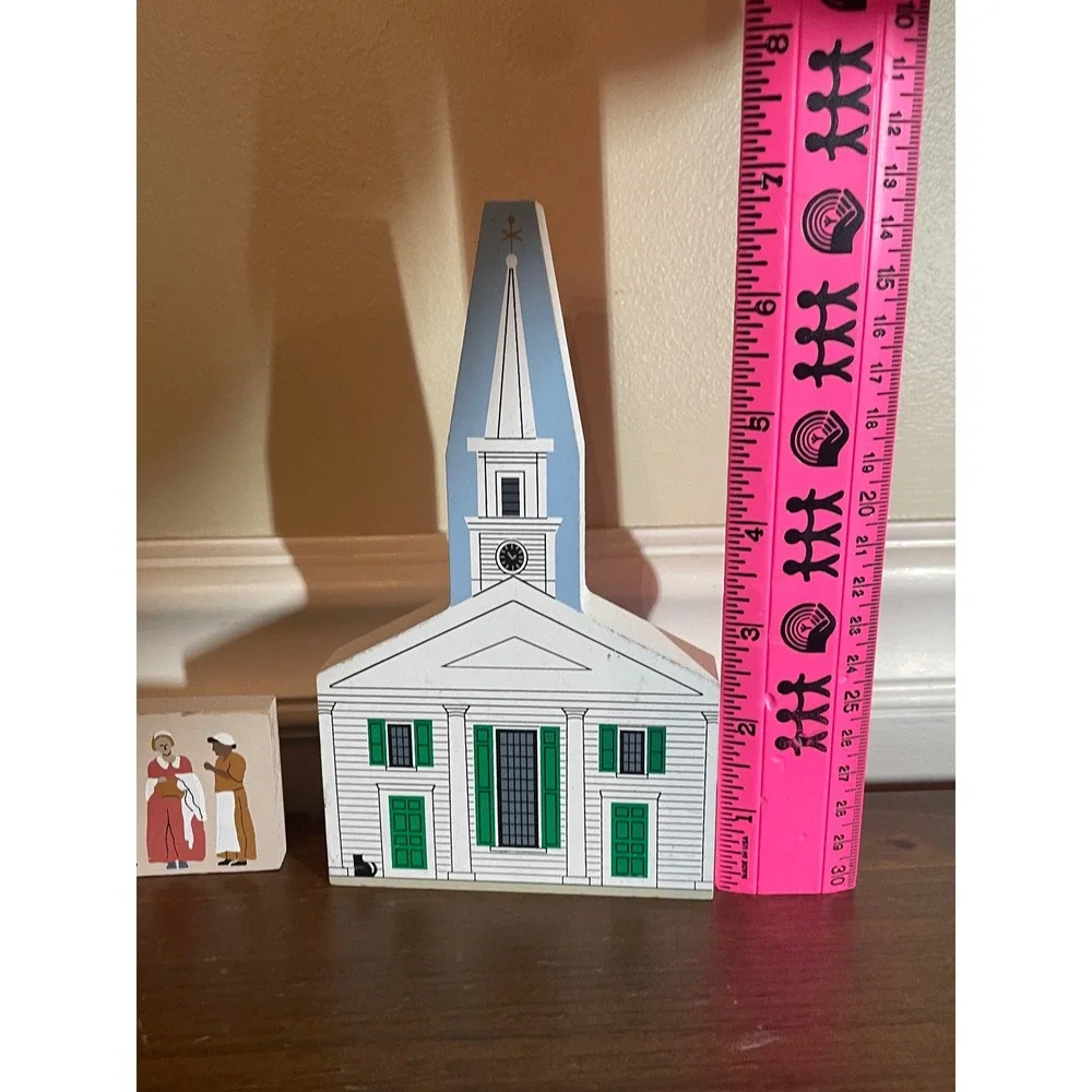 The Cats Meow Village Center Meeting House Old Sturbridge Village Wood 2pcs